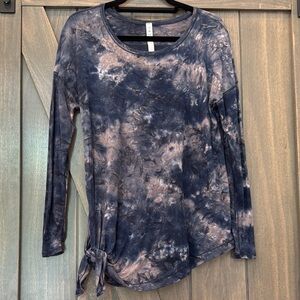 Lululemon Athletica Blue and White Tie Front Long Sleeve Blouse